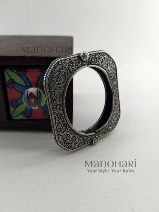 MN-BR-AFHB-AAR-01_1 Aarini floral heritage bracelet silver replica ethnic jewellery