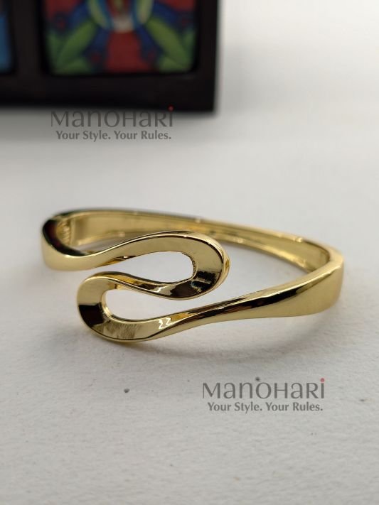 MN-KD-WLK-VEL-01_1 Velora wave luxe kada for women 18K gold plated jewellery