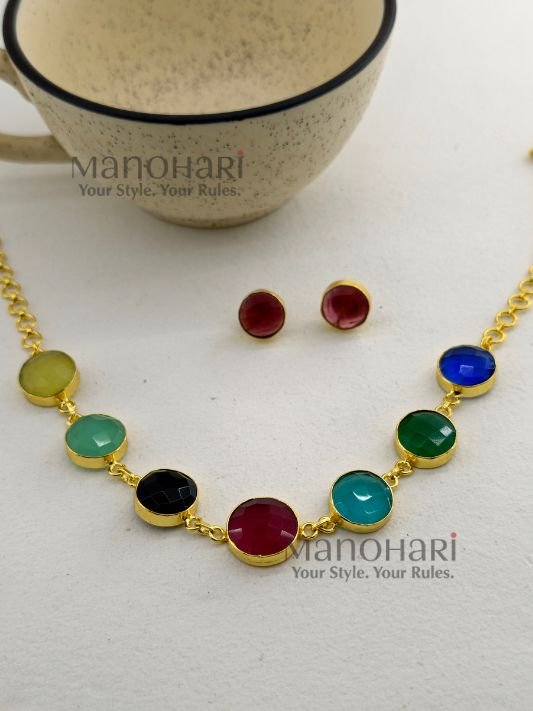 Aarini gloss luxe neckpiece with elegant glossy gold finish detailing