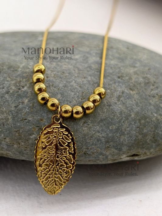Aurelia leaf grace pendant chain with elegant gold plated finish