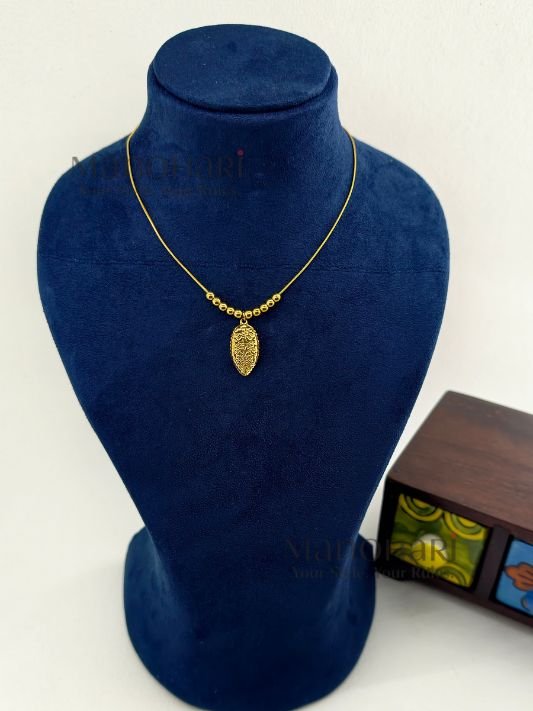 Aurelia leaf grace pendant chain with elegant gold plated finish