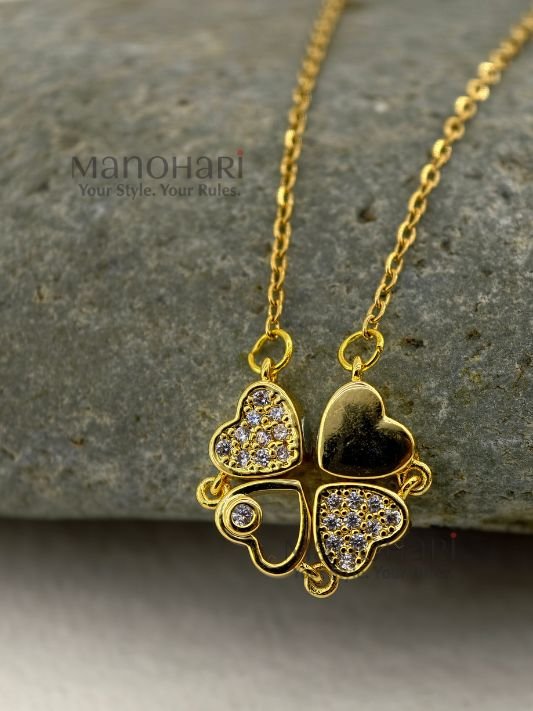 MN-NK-AMHL-AUR-01_1 Aurelia magnetic heart luxe necklace with sparkling crystal detailing