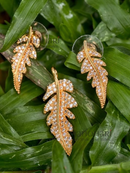 Aurelia Austrian grace pendant set with sparkling crystal stone detailing