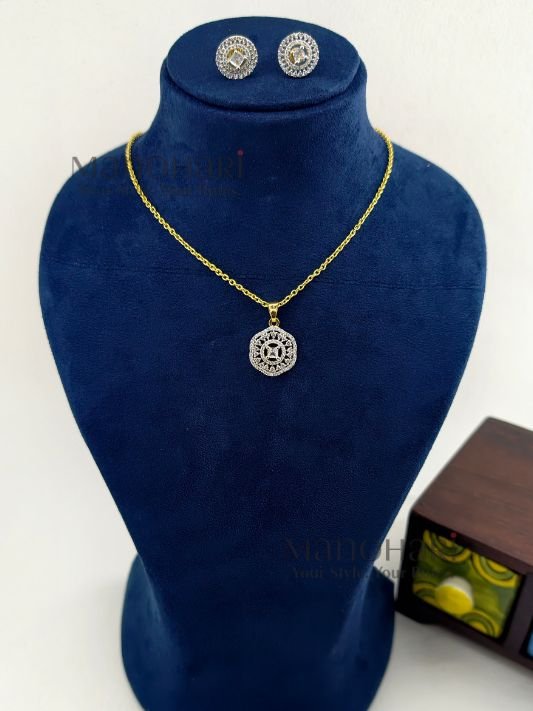 Aurelia Austrian grace pendant set with sparkling crystal stone detailing