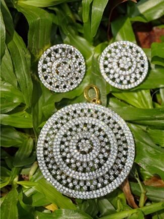 Aurora diamond grace pendant set with sparkling American diamond detailing