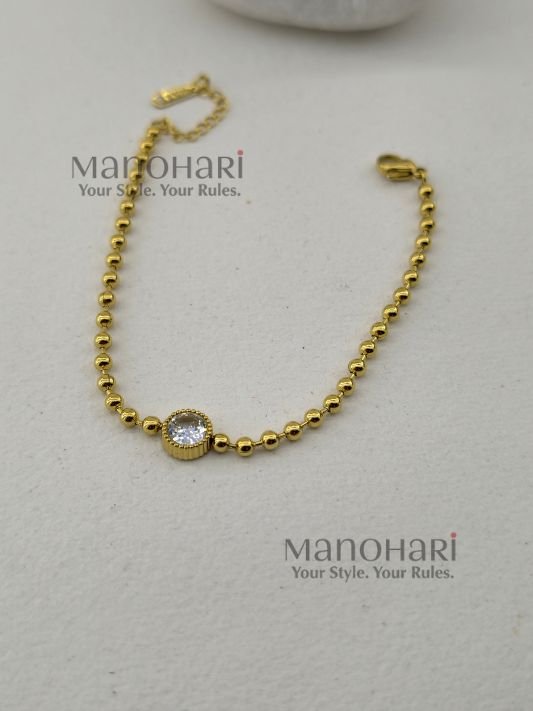 Aurelia EverShine Bracelet featuring a sleek gold-plated chain design crafted from premium anti-tarnish stainless steel with a polished luxury finish