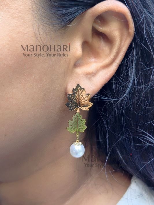 MN-ER-MGLP-MEH-01_3 Premium stainless steel earrings for women featuring a sleek modern design with a polished finish