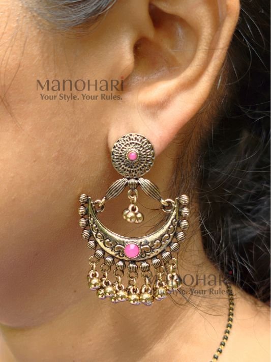 MN-ER-NPCE-NAI-01_3 Naina Pink Chandrika Earrings featuring an antique gold-plated Chandbali design adorned with elegant pink accents and intricate traditional detailing
