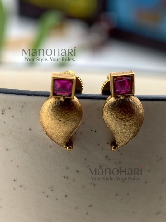 Anvitha Heritage Necklace Set crafted from premium brass with a high gold polish, featuring a traditional South Indian design and matching earrings for women.