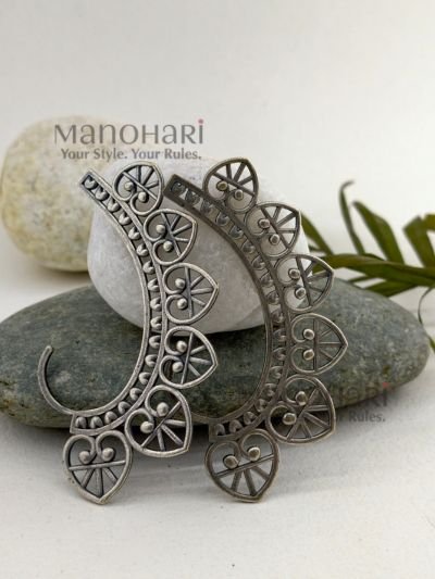 **Zaria Silver Grace Ear Cuff featuring a premium silver replica finish with a stylish free-size design, crafted for elegant everyday wear and contemporary ethnic styling.**