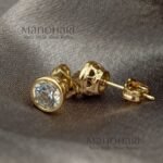 Ishira Bloom Petal floral earrings with 18K plating, 1 cm diameter and anti-tarnish finish for women