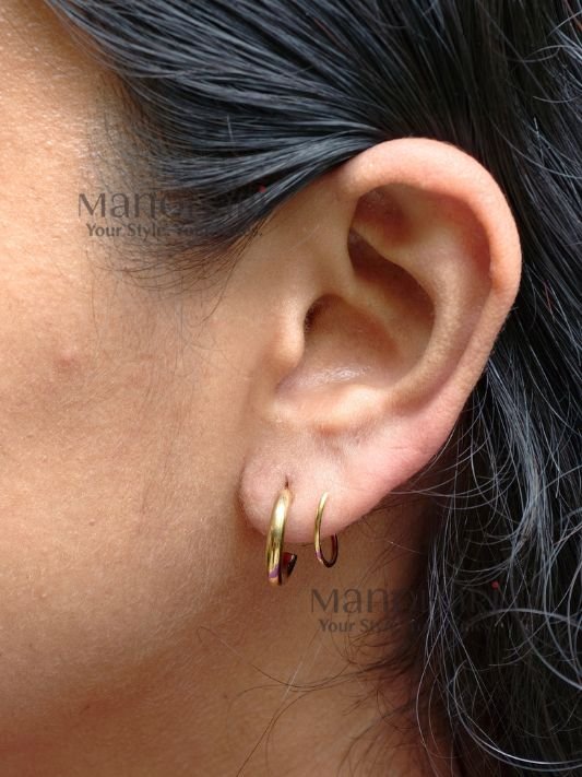 MN-ER-HOP-AAR-01_2 Aarini Double Loop spiral-twisted gold-plated faux double-piercing hoop earrings for women