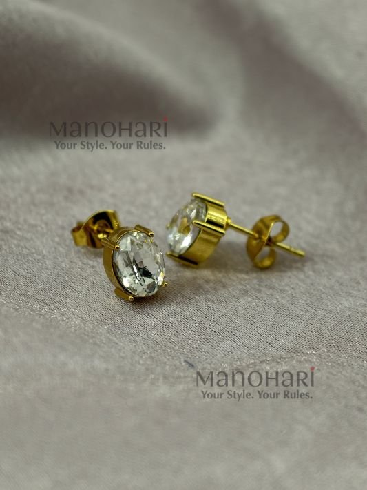 MN-ER-PGE-AIR-01_2 Aira Petal Grace stainless steel earrings with delicate floral-inspired design and compact 0.5 cm length for women