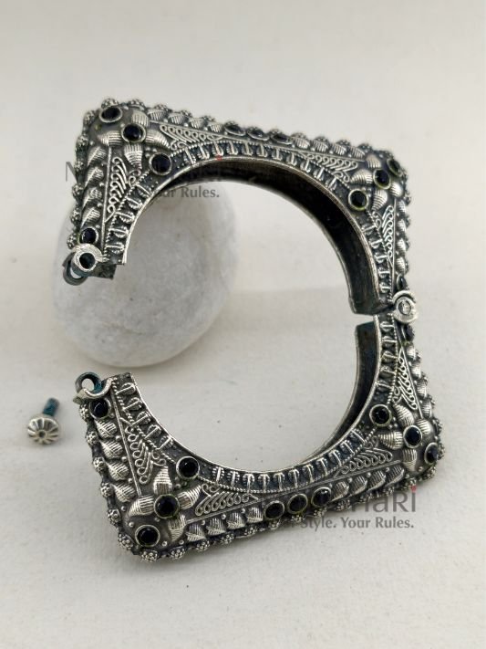MN-KD-TMP-ATS-01_2 **Aaradhya Temple Stone Cuff Kada featuring a vintage stone-studded design with a classic temple-inspired look, elegant cuff style, and comfortable 5.5 cm inner diameter, perfect for festive and ethnic wear.**