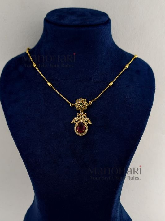 MN-NK-ADV-ISH-01_3 Ishira Vintage Crystal AD necklace set with sparkling artificial stones, brass design and matching earrings for women