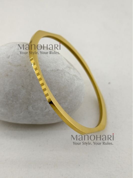 Kiara Everglow Anti-Tarnish Bangle with elegant design and approximately 6 cm inner diameter, suitable for women’s everyday and festive jewellery styling.