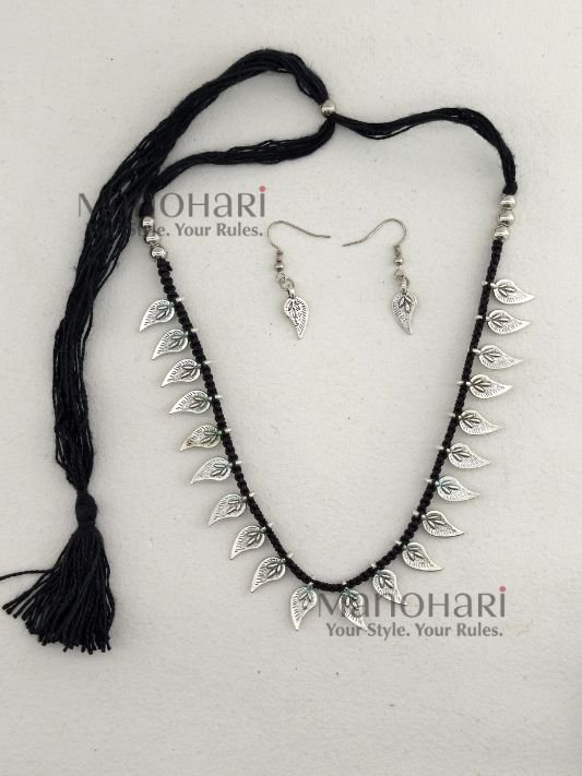 MN-JS-OXI-AAR-02_2 Aarika Silver Leaf Heritage oxidised necklace set with adjustable thread and matching earrings