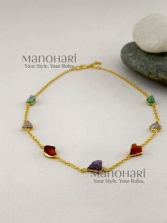 Nena Earthstone Grace short necklace with gold polish finish, brass material and adjustable chain